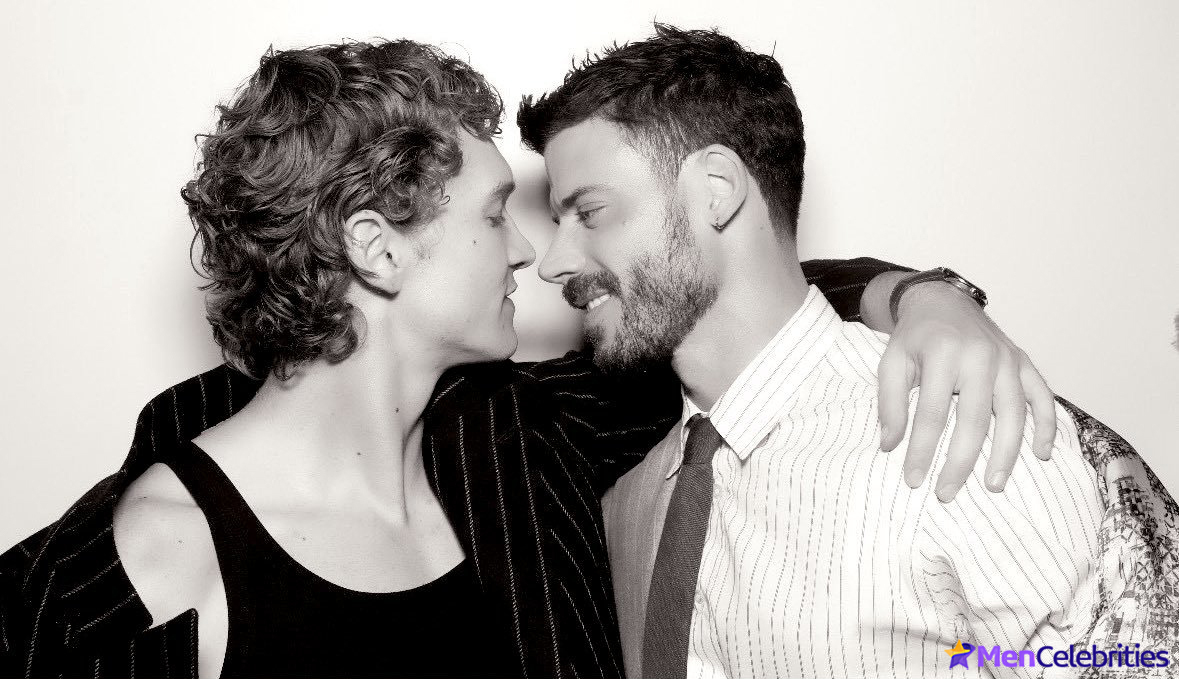 Francois Arnaud gay sexy