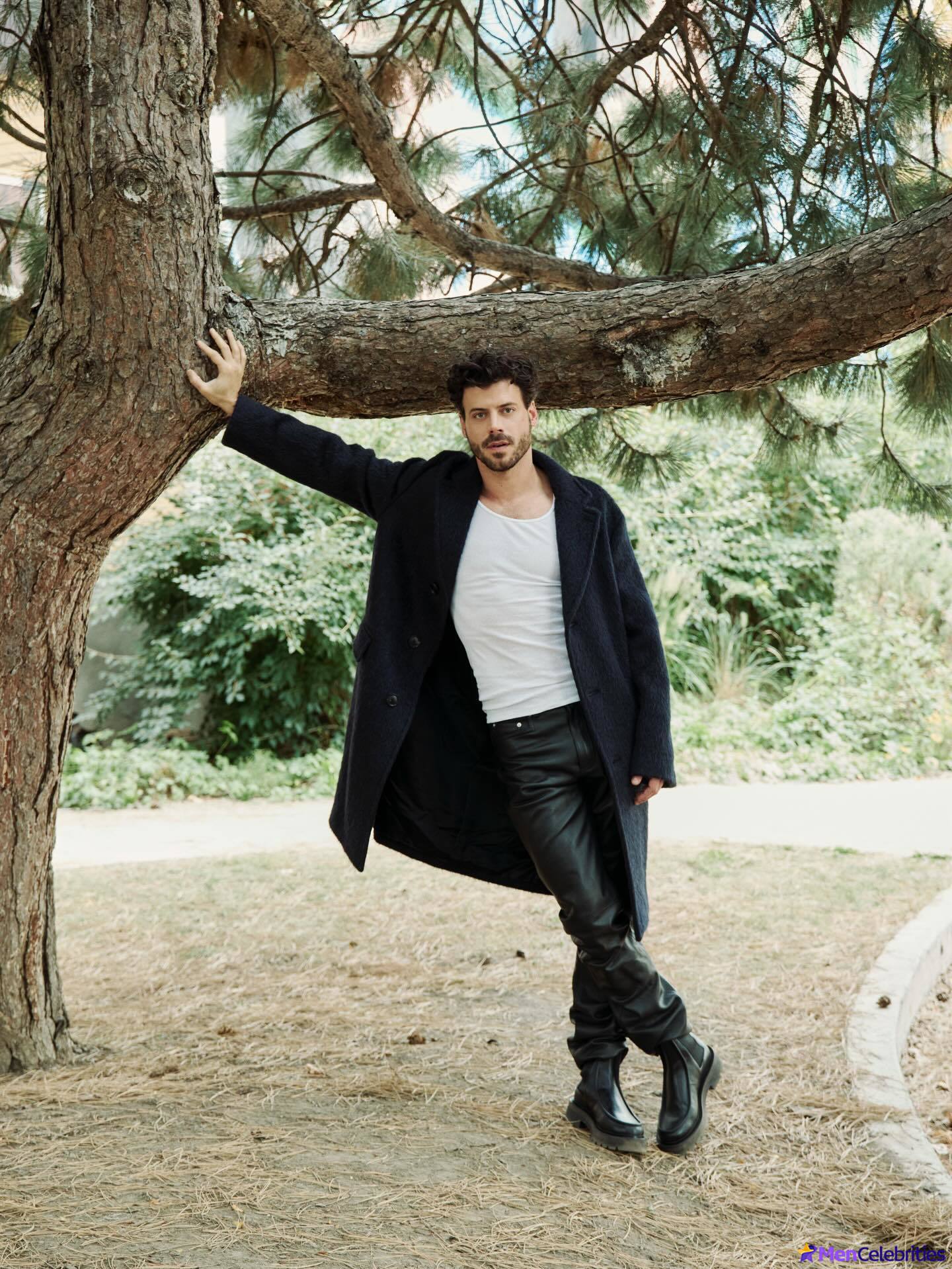 Francois Arnaud nude and underwear photos