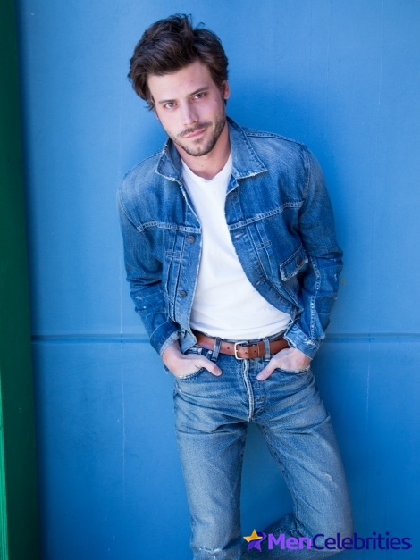 Francois Arnaud nude and underwear photos