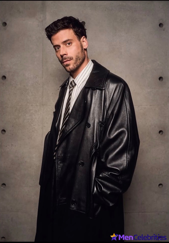 Francois Arnaud nude and underwear photos