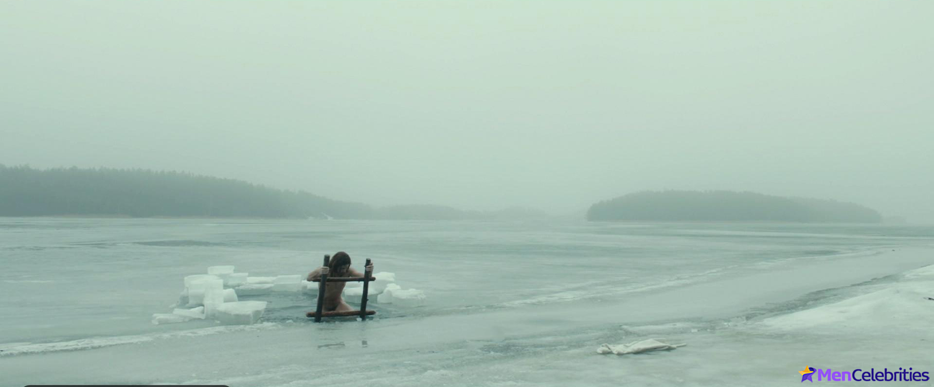 Francois Arnaud frontal nude and agy sex scenes