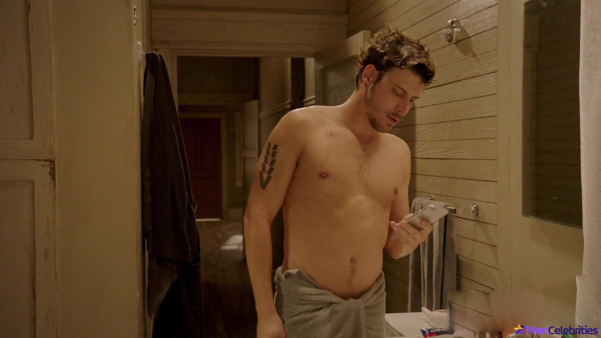 Francois Arnaud frontal nude and agy sex scenes