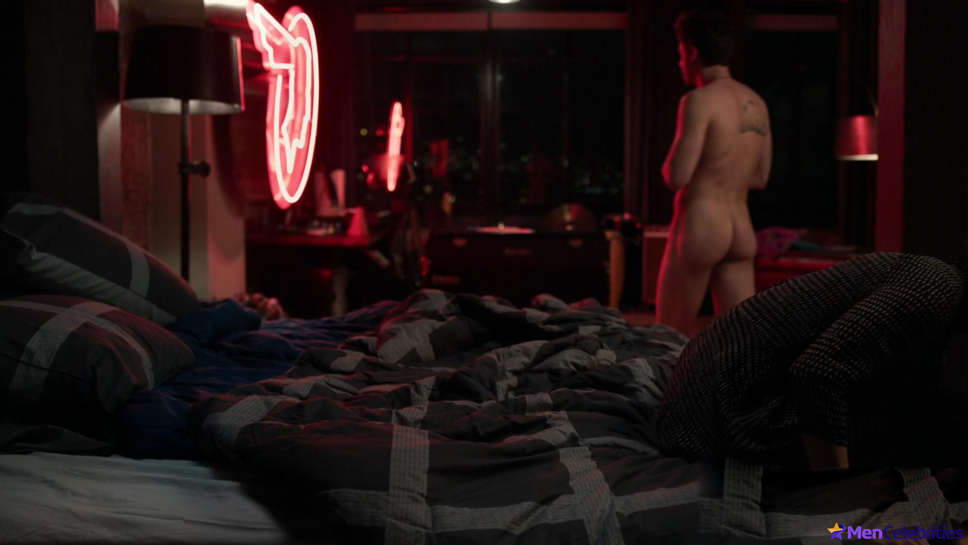 Francois Arnaud frontal nude and agy sex scenes