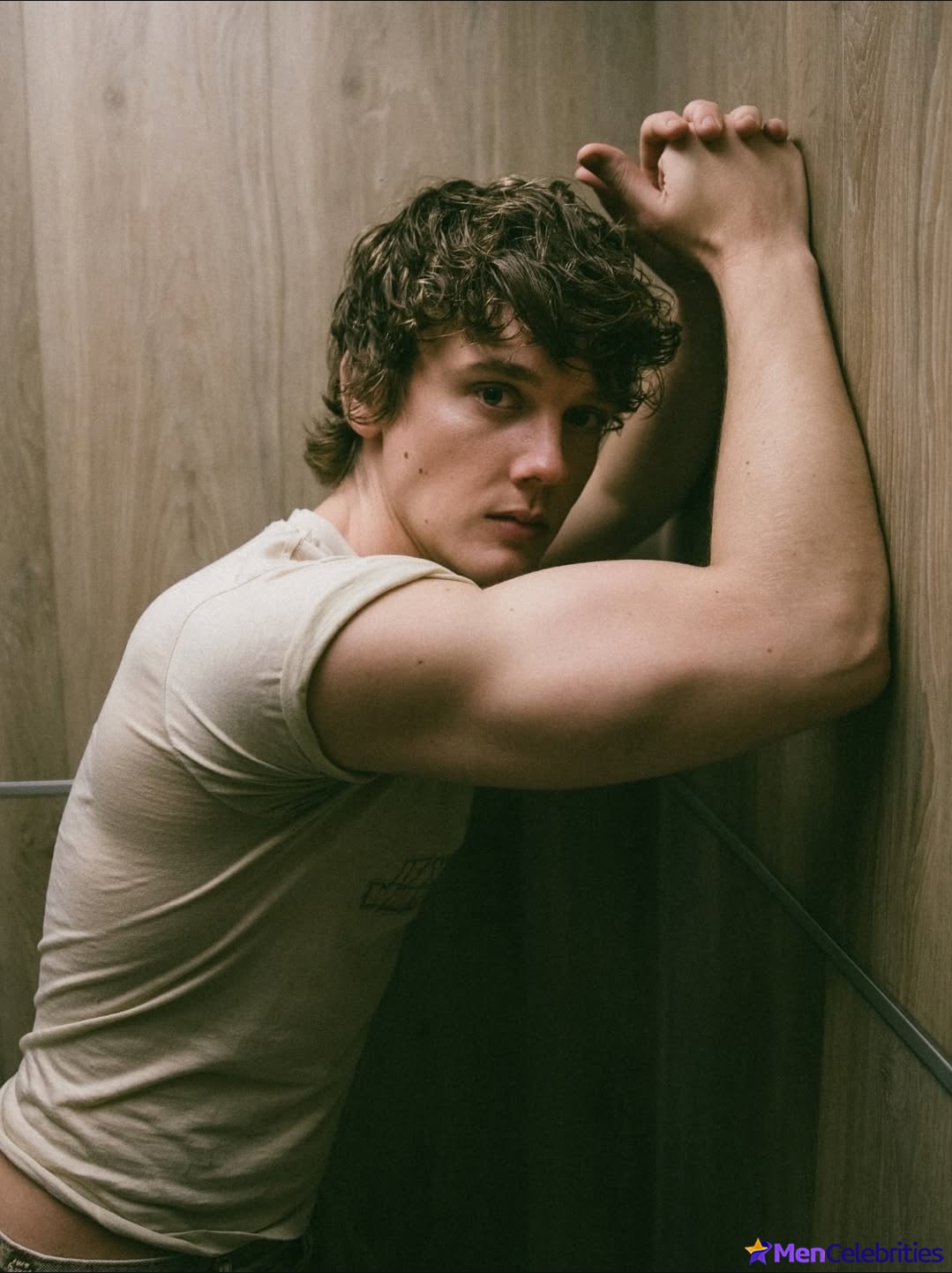 Hunter Doohan shirtless and bulge pics