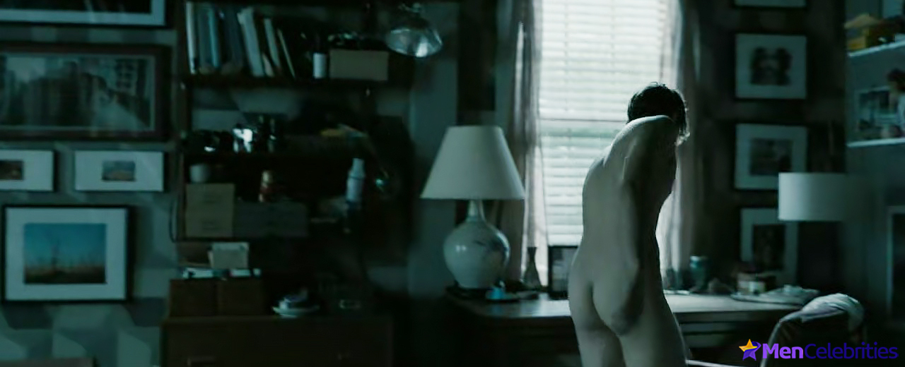 Hunter Doohan nude movie scenes