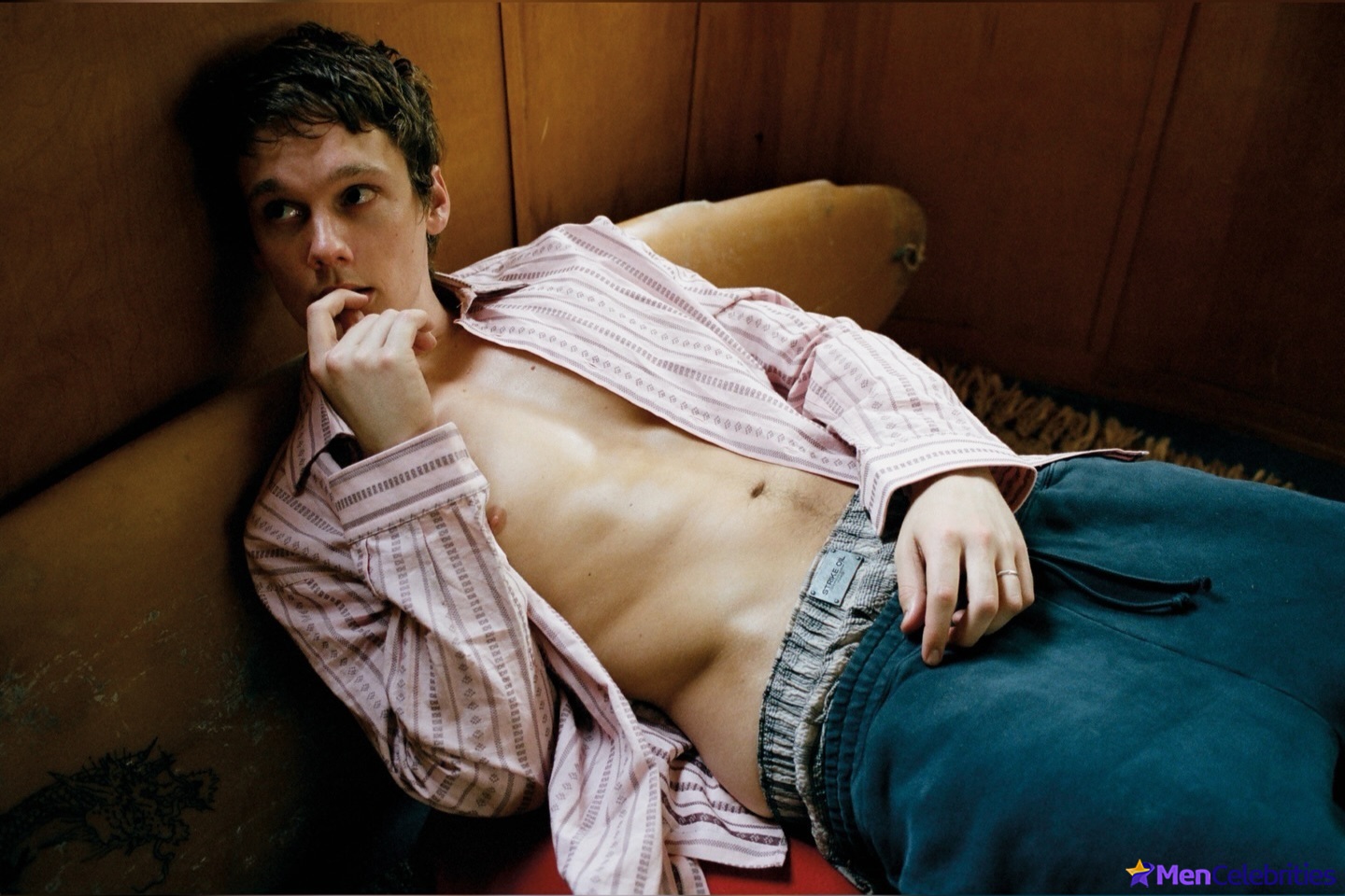 Hunter Doohan shirtless and bulge pics