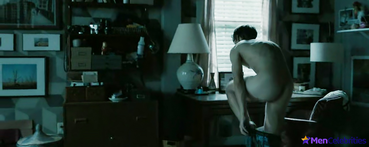 Hunter Doohan nude movie scenes