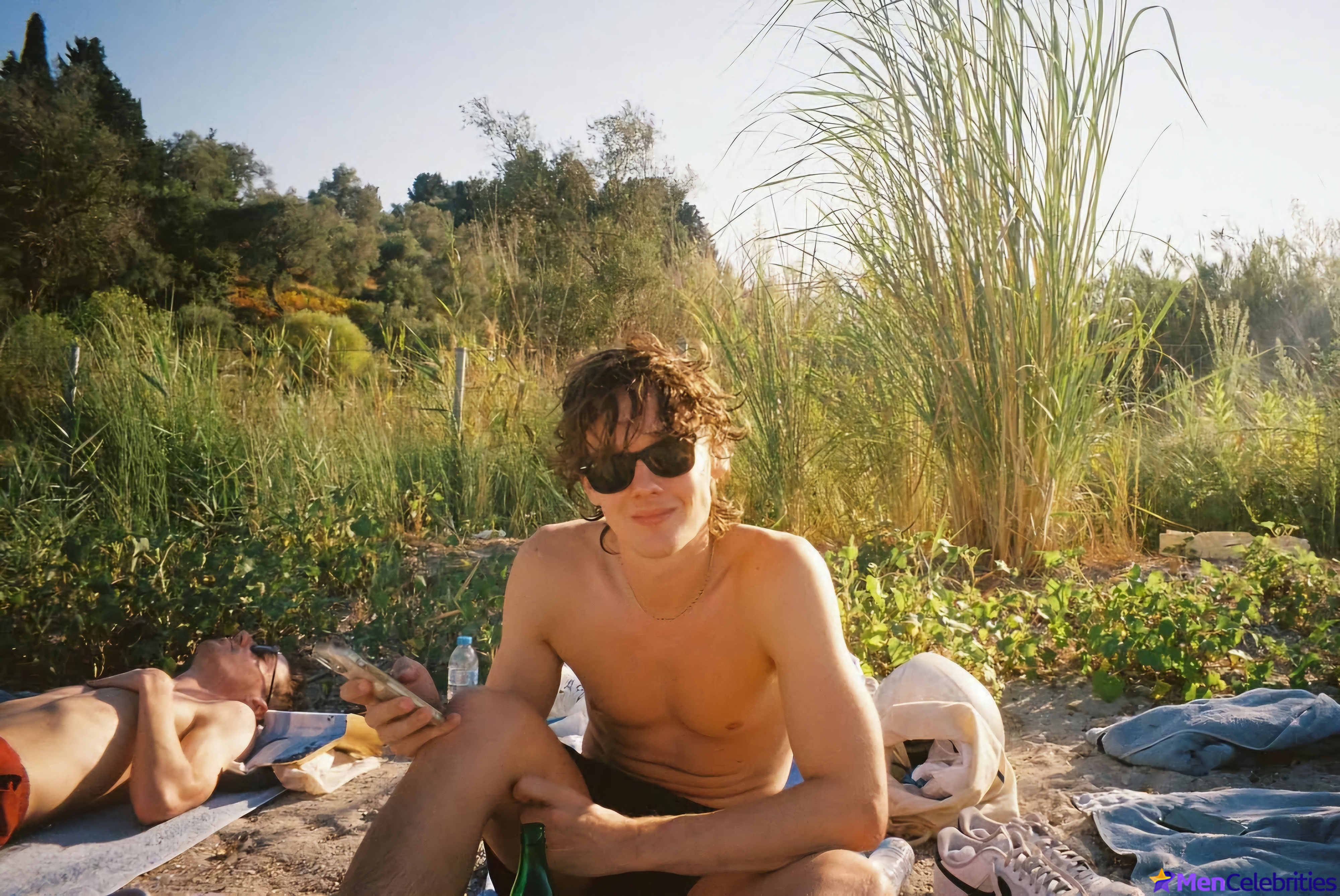 Hunter Doohan shirtless and bulge pics