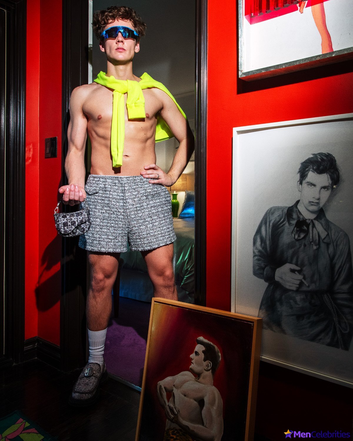 Hunter Doohan shirtless and bulge pics