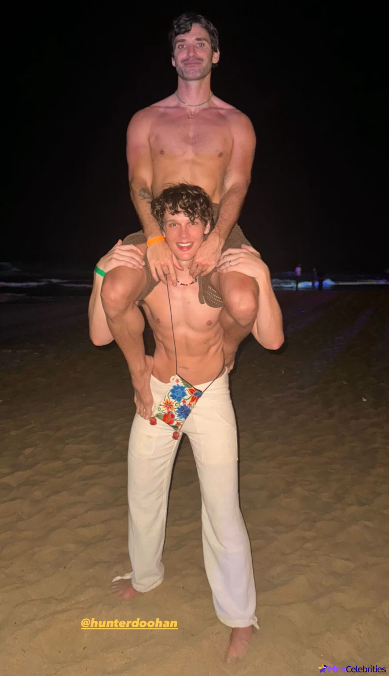 Hunter Doohan shirtless and bulge pics