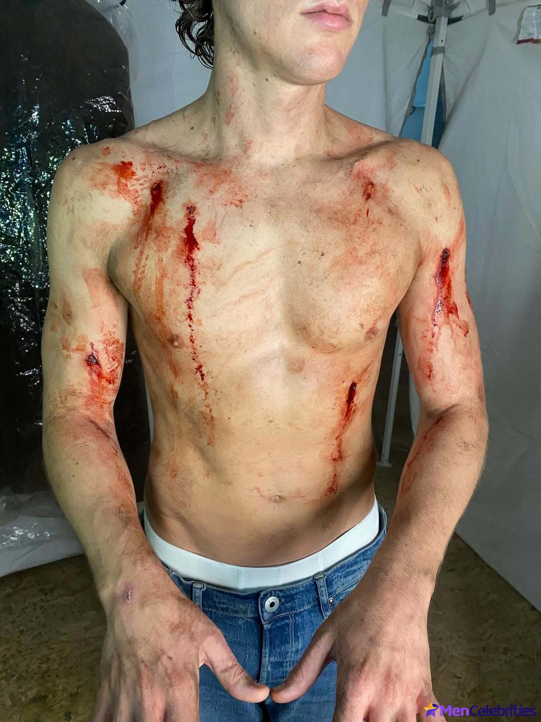 Hunter Doohan shirtless and bulge pics