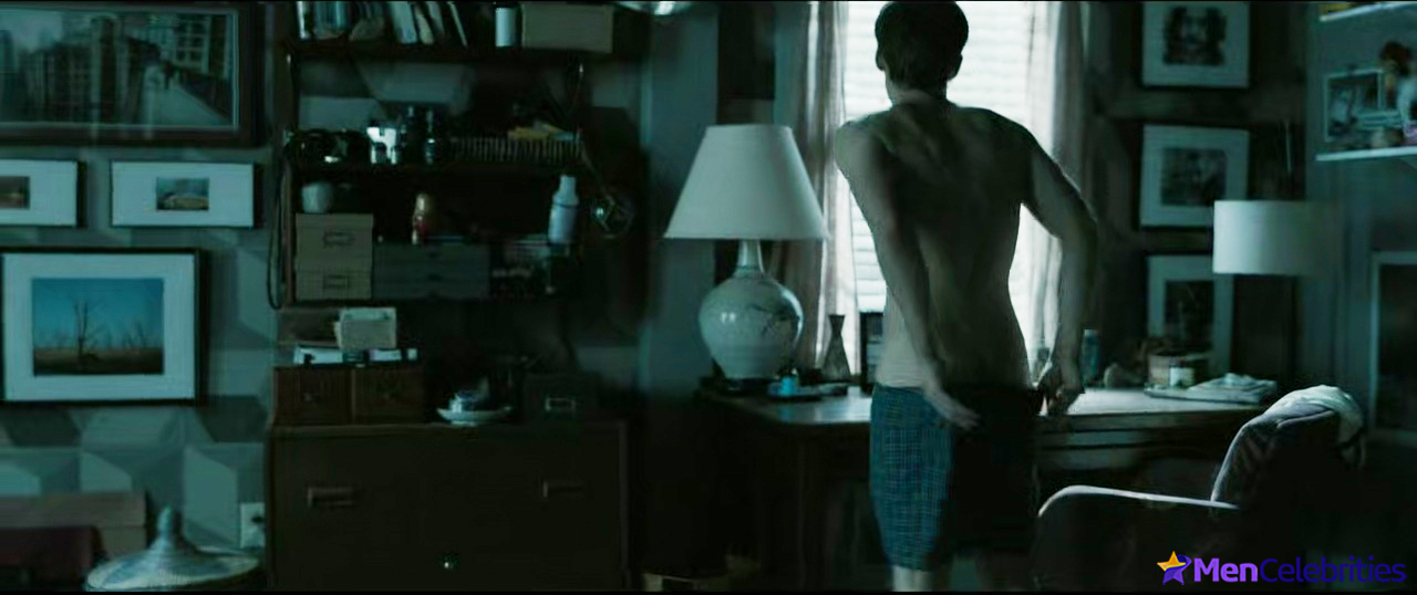 Hunter Doohan nude movie scenes