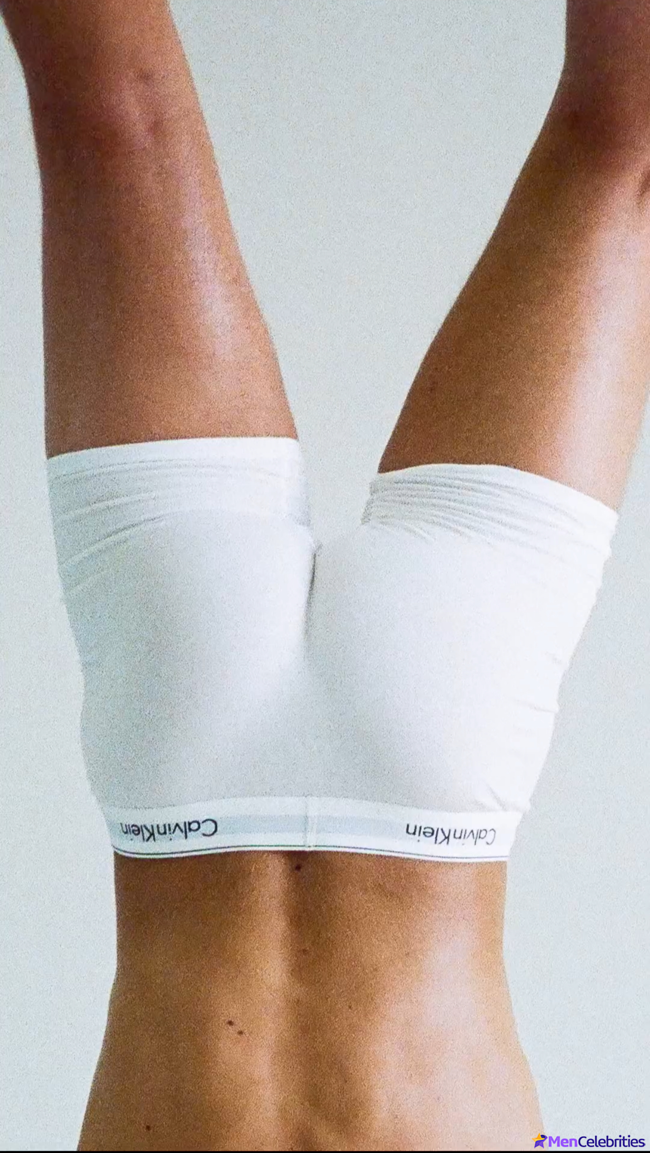 Hunter Doohan shirtless and bulge pics