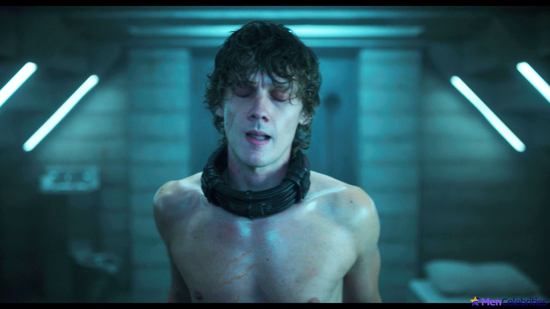 Hunter Doohan nude movie scenes