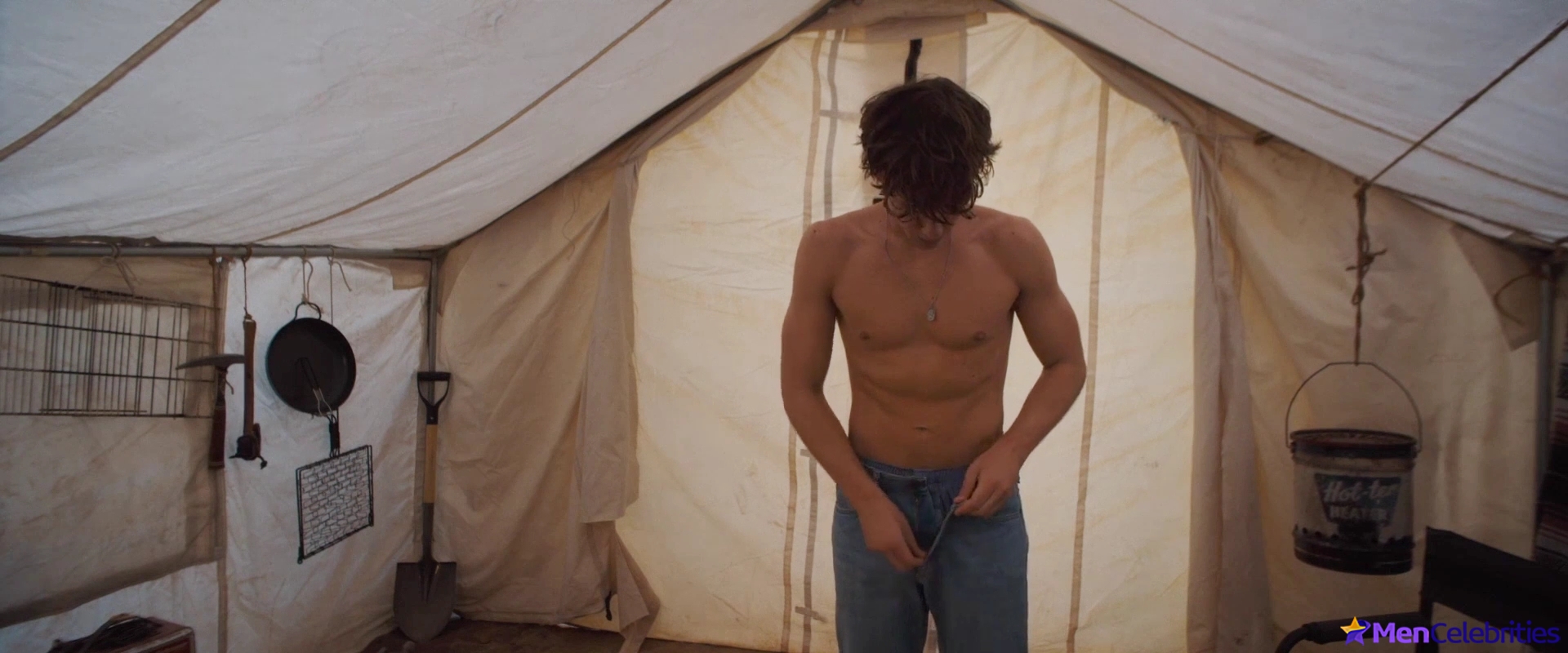 Hunter Doohan nude movie scenes