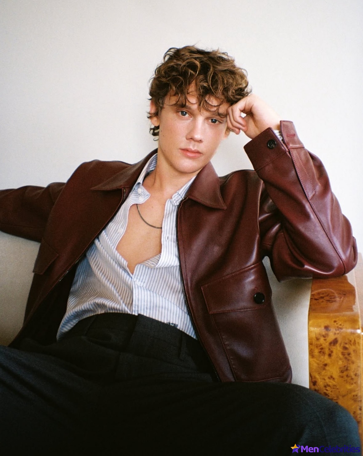 Hunter Doohan shirtless and bulge pics