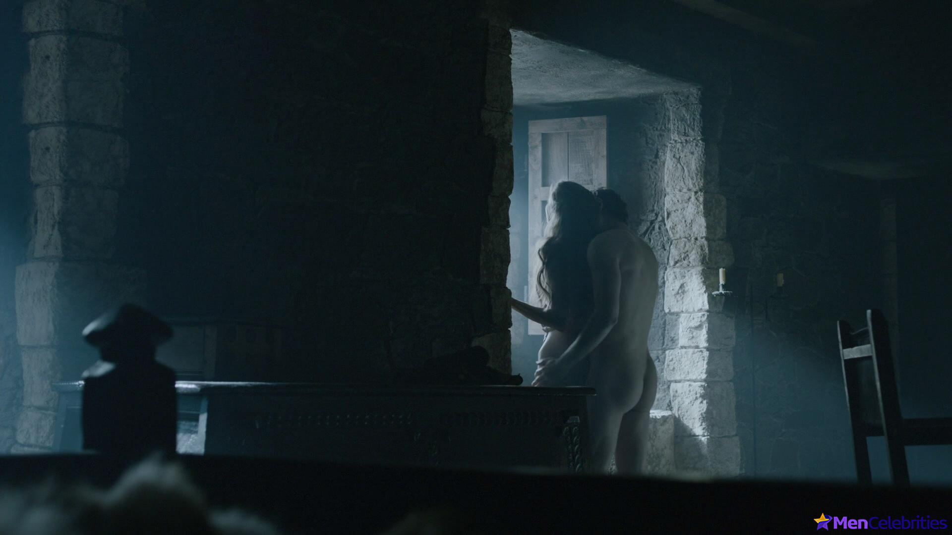 Iwan Rheon nude movie scenes