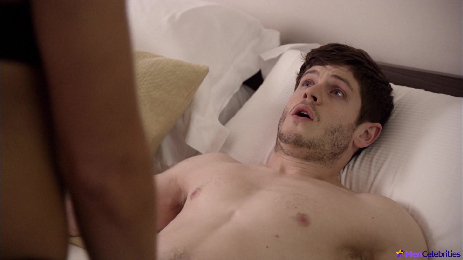 Iwan Rheon nude movie scenes