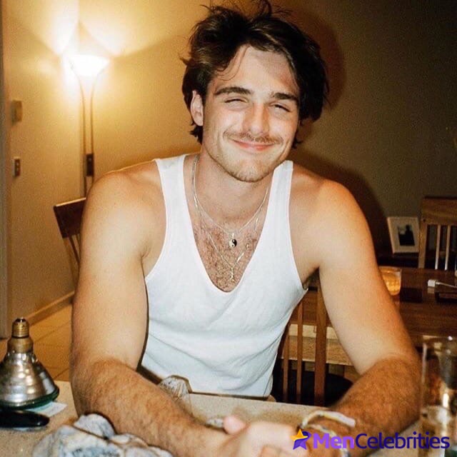 Jacob Elordi nude leaked pics