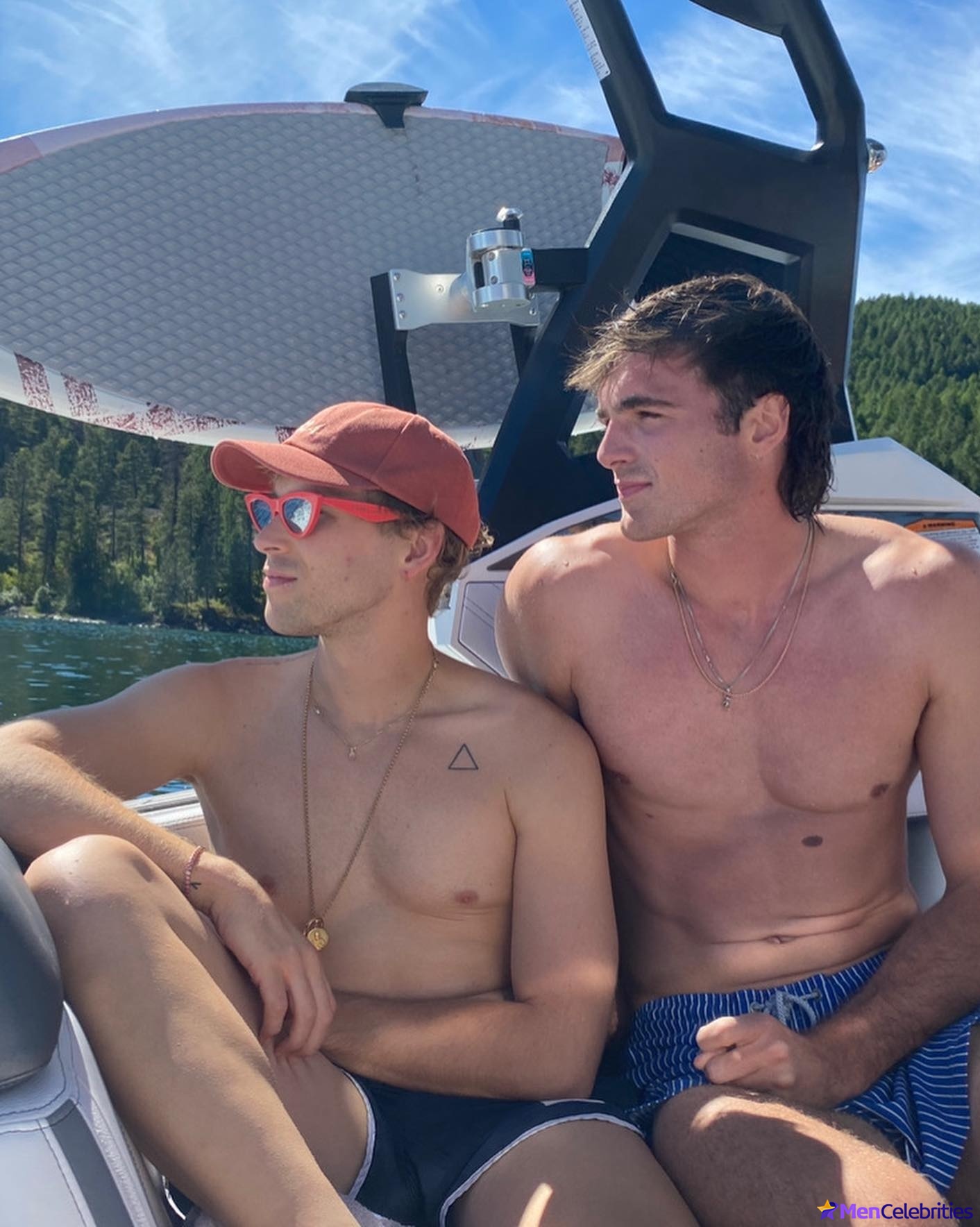 Jacob Elordi leaked gay pics