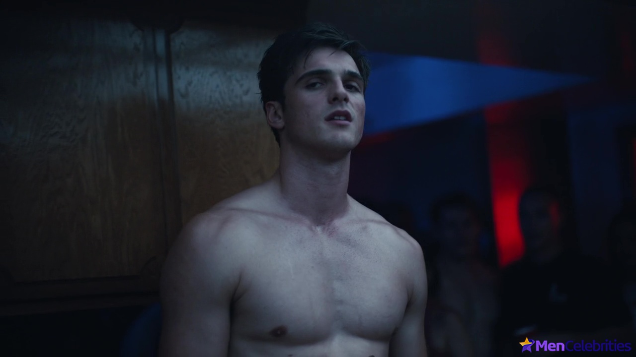 Jacob Elordi frontal nude