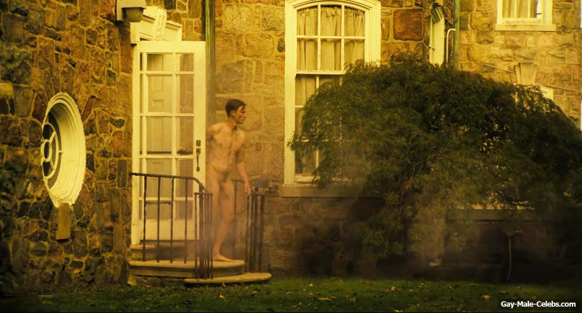 Jesse LaVercombe Frontal Nude in Honey Bunch