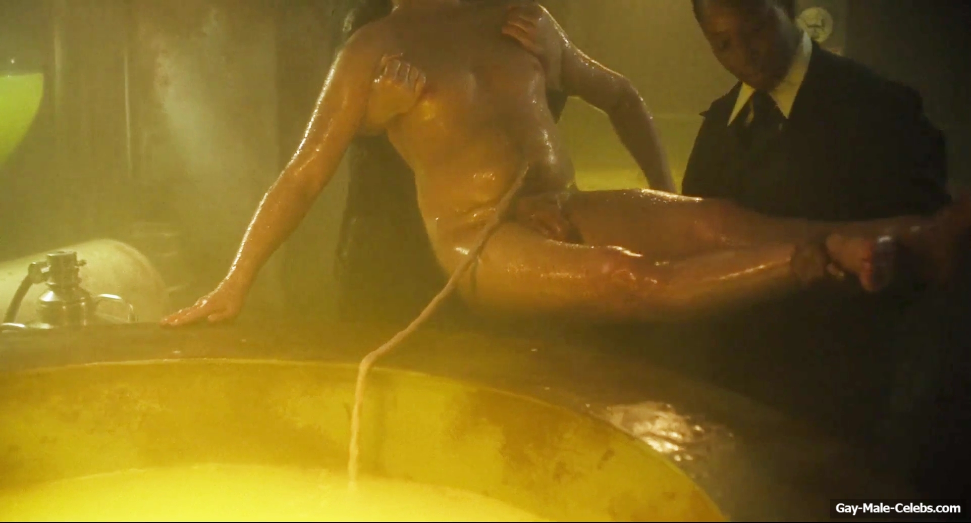 Jesse LaVercombe Frontal Nude in Honey Bunch