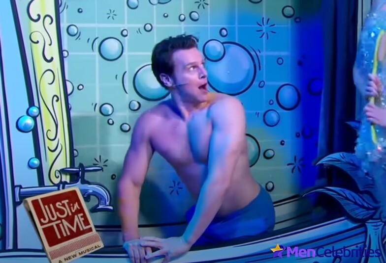 Jonathan Groff shirtless and sexy pics