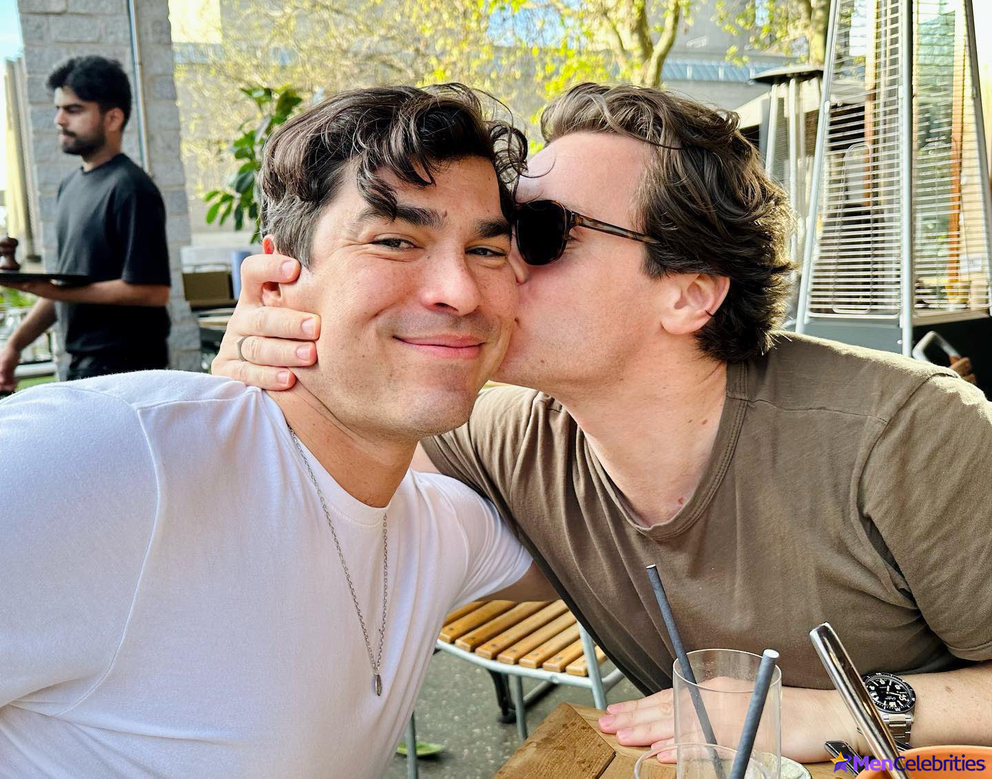 Jonathan Groff shirtless and sexy pics