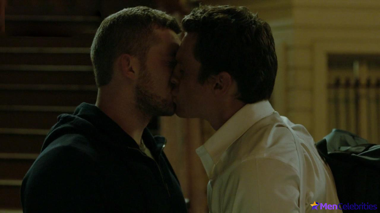 Jonathan Groff nude and sex scenes