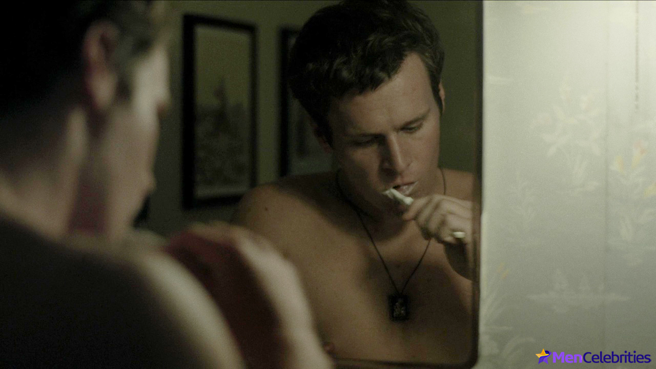 Jonathan Groff nude and sex scenes