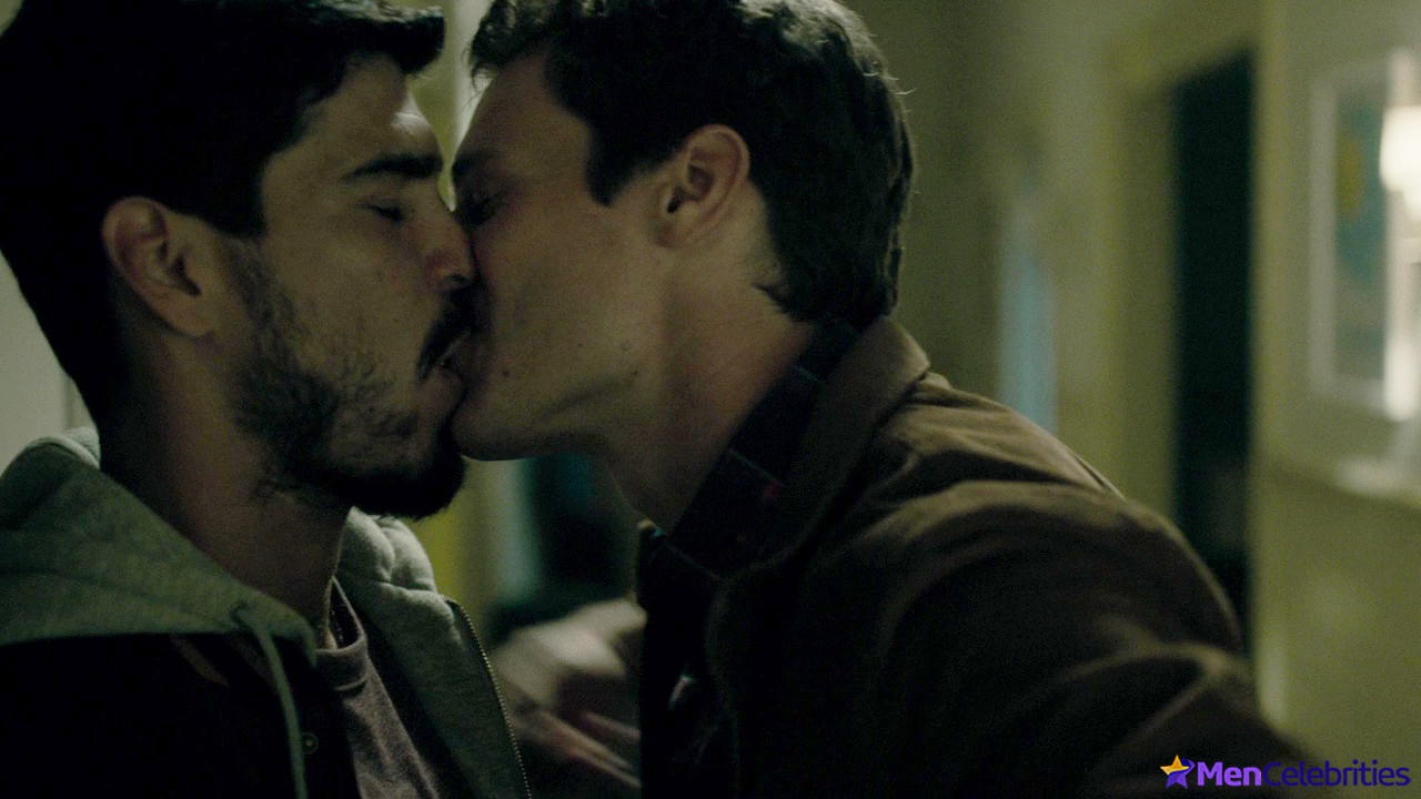 Jonathan Groff nude and sex scenes