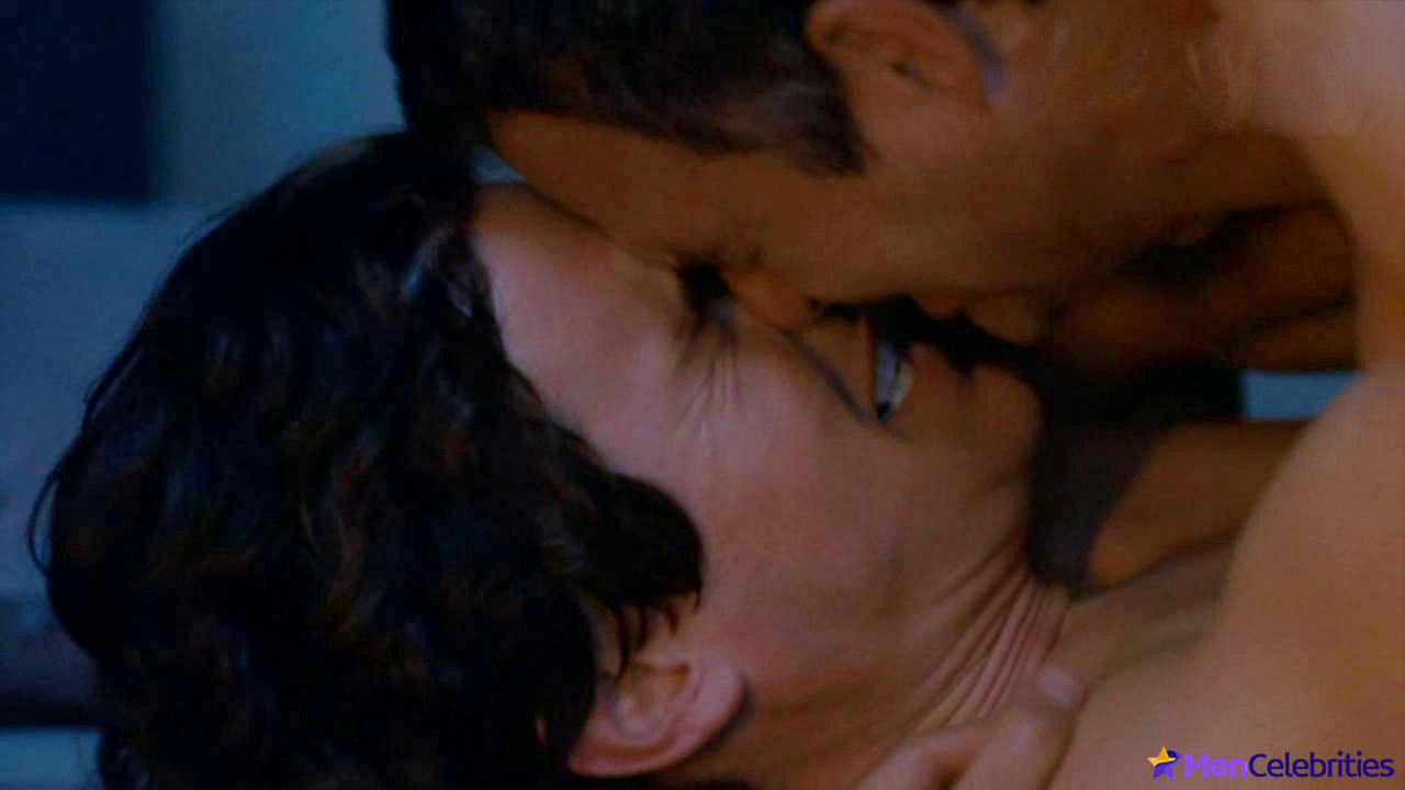 Jonathan Groff nude and sex scenes