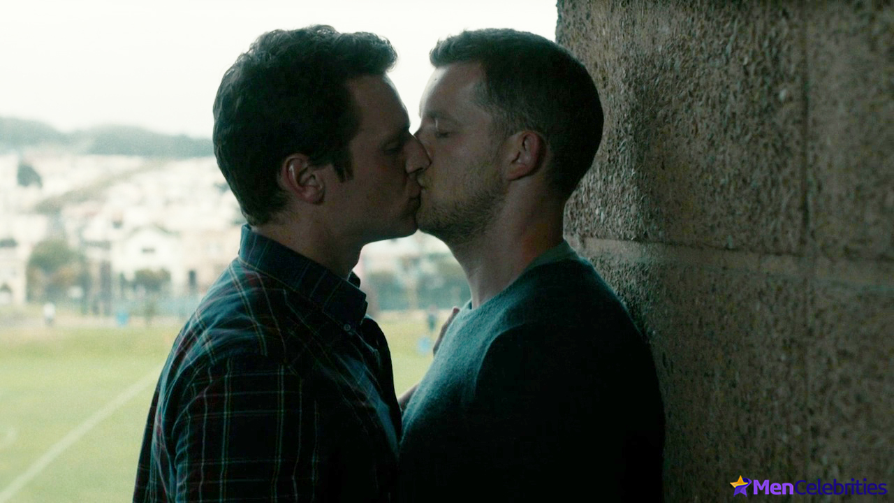 Jonathan Groff nude and sex scenes