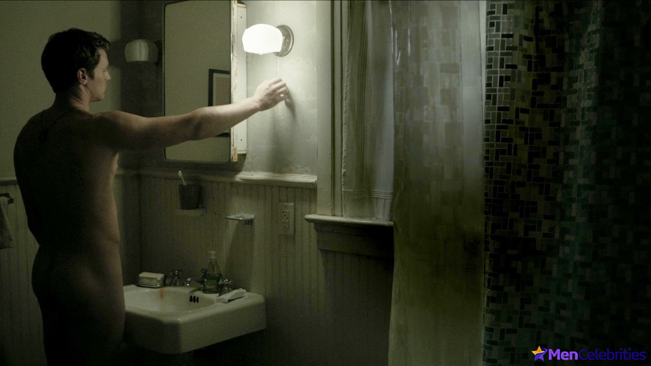 Jonathan Groff nude and sex scenes