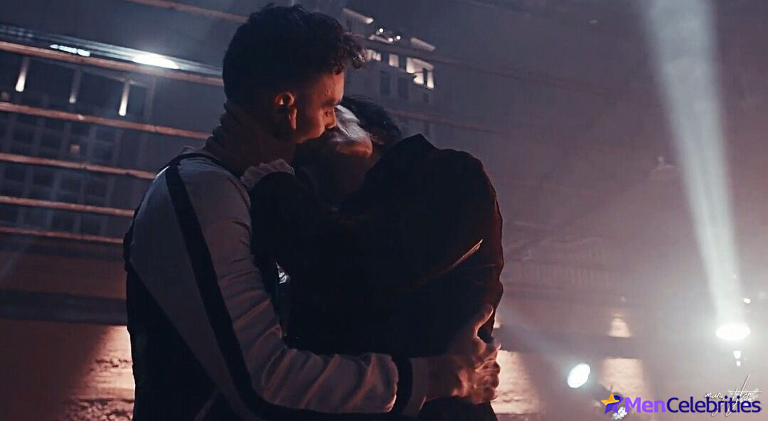 Joseph Gilgun nude and sex scenes