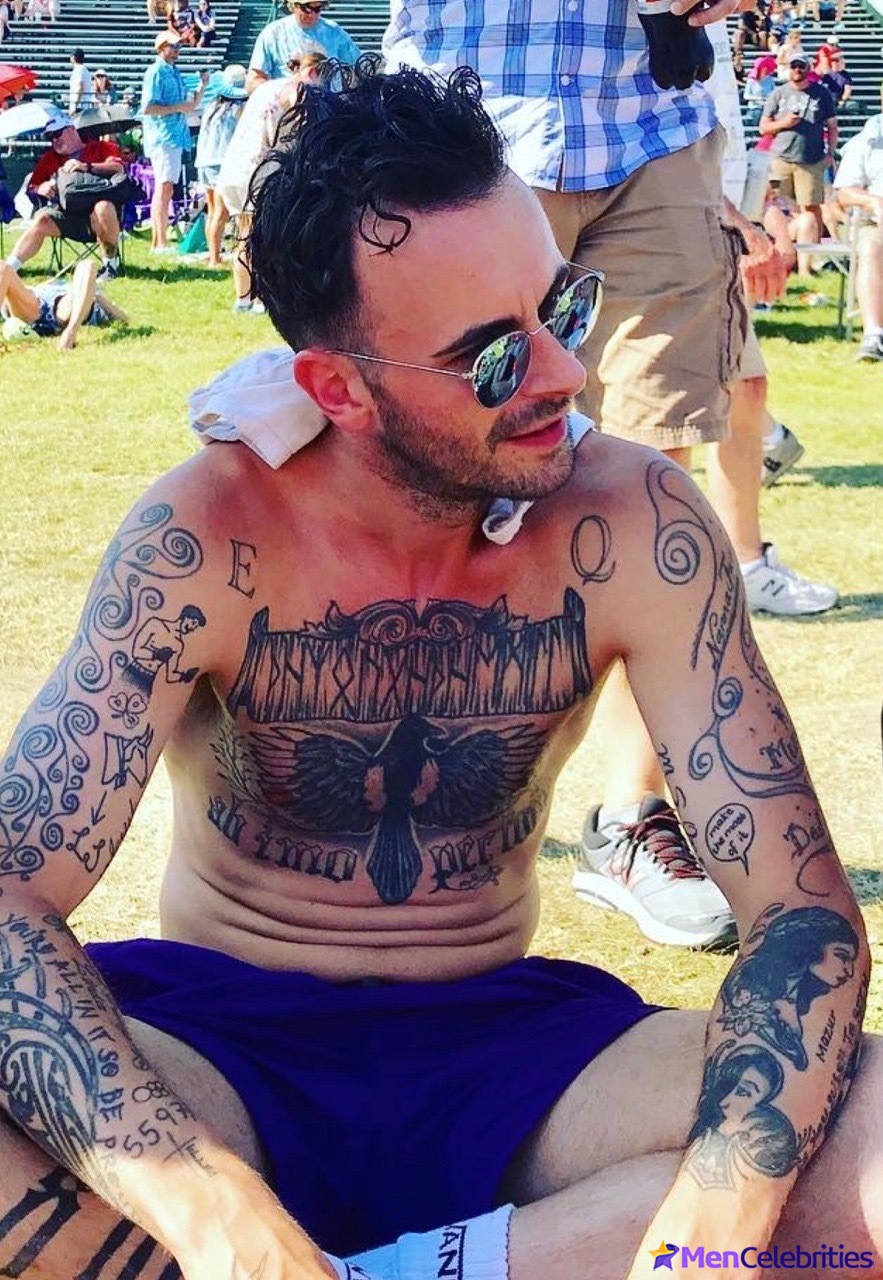 Joseph Gilgun naked and sexy photos