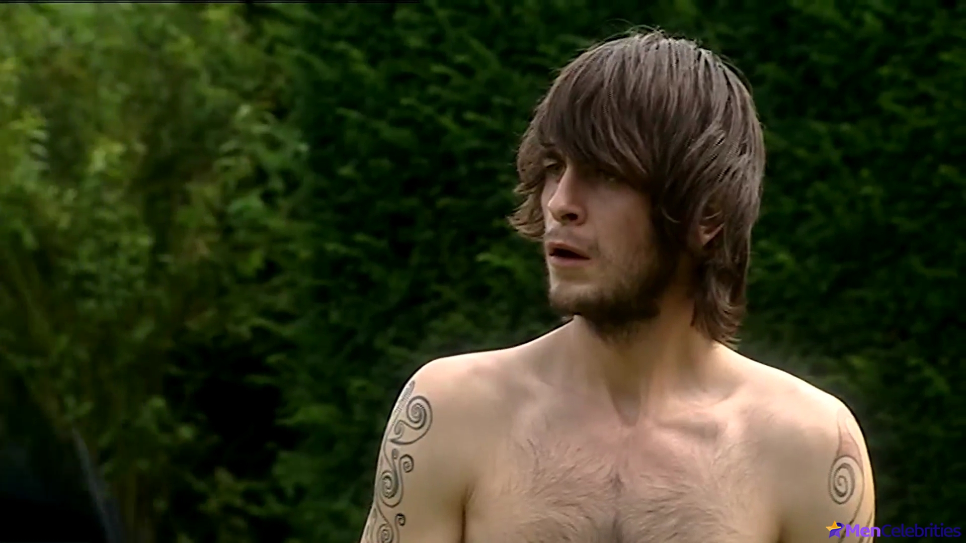 Joseph Gilgun nude and sex scenes