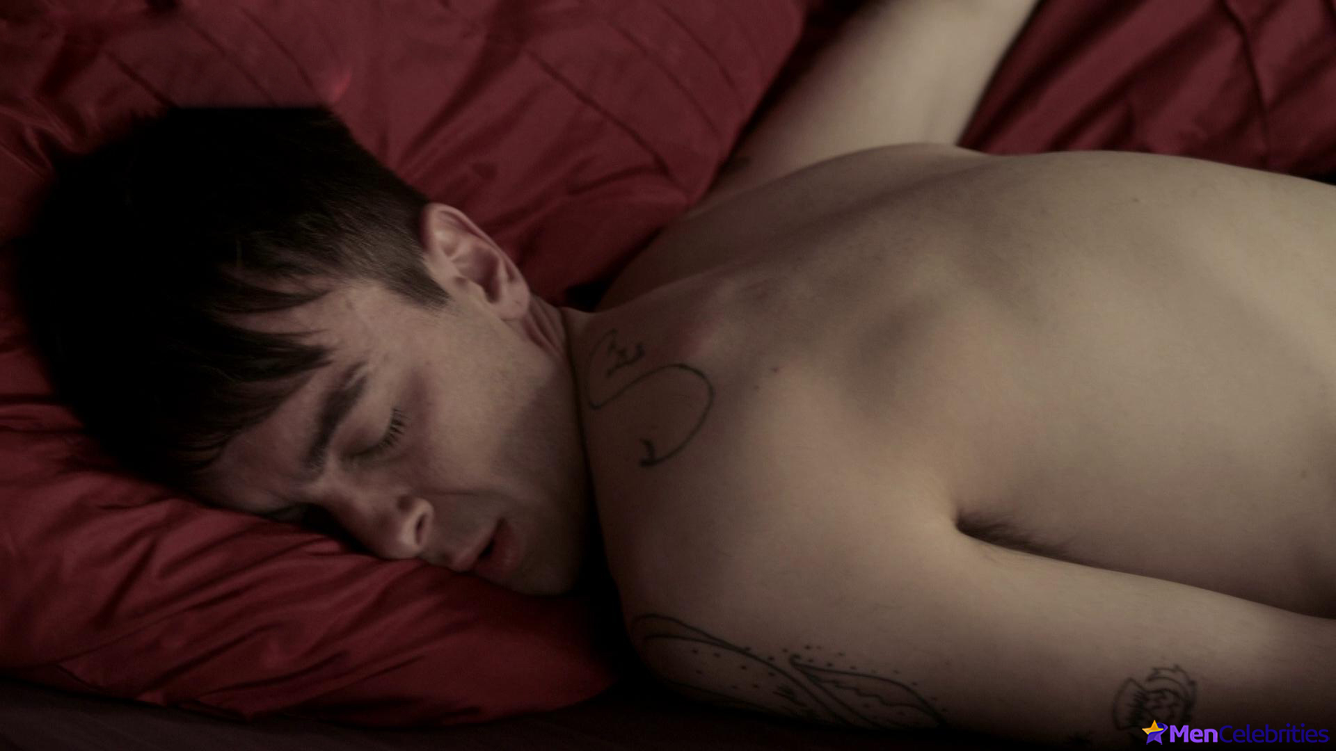 Joseph Gilgun nude and sex scenes