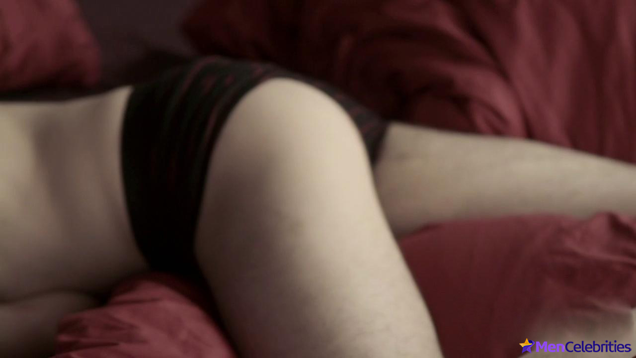 Joseph Gilgun nude and sex scenes