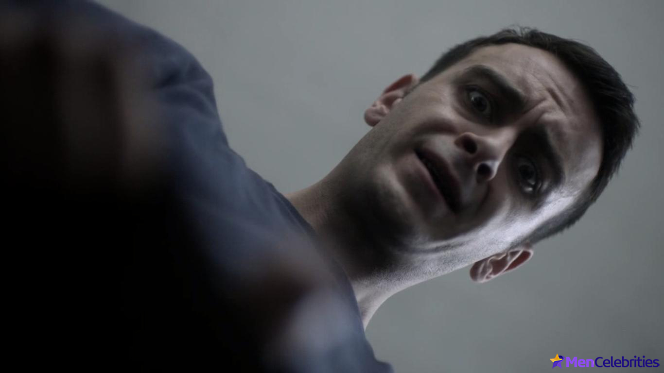 Joseph Gilgun nude and sex scenes