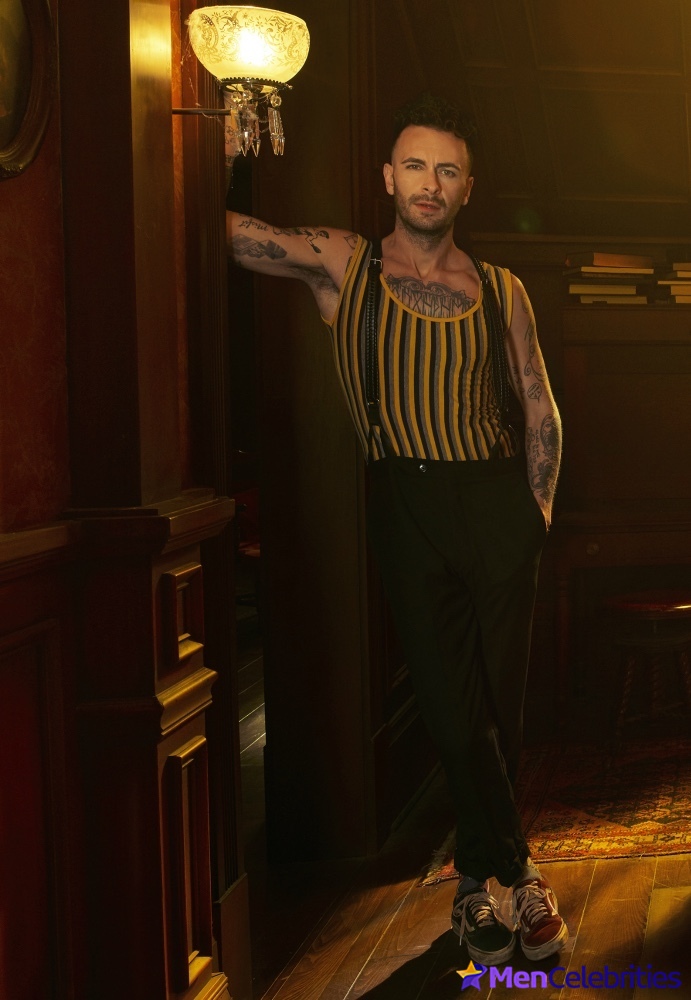 Joseph Gilgun naked and sexy photos