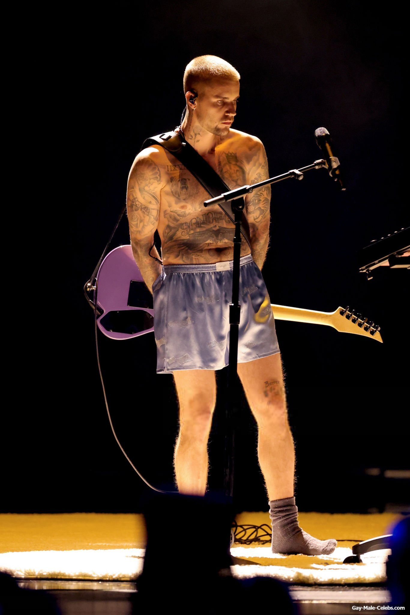 Justin Bieber Shirtless And Boxers During Grammy