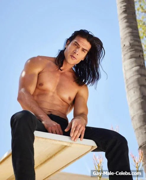 Justin Johnson Cortez shirtless photos