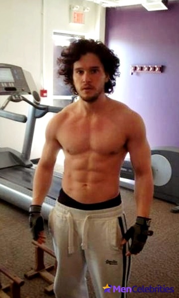 Kit Harington penis shots