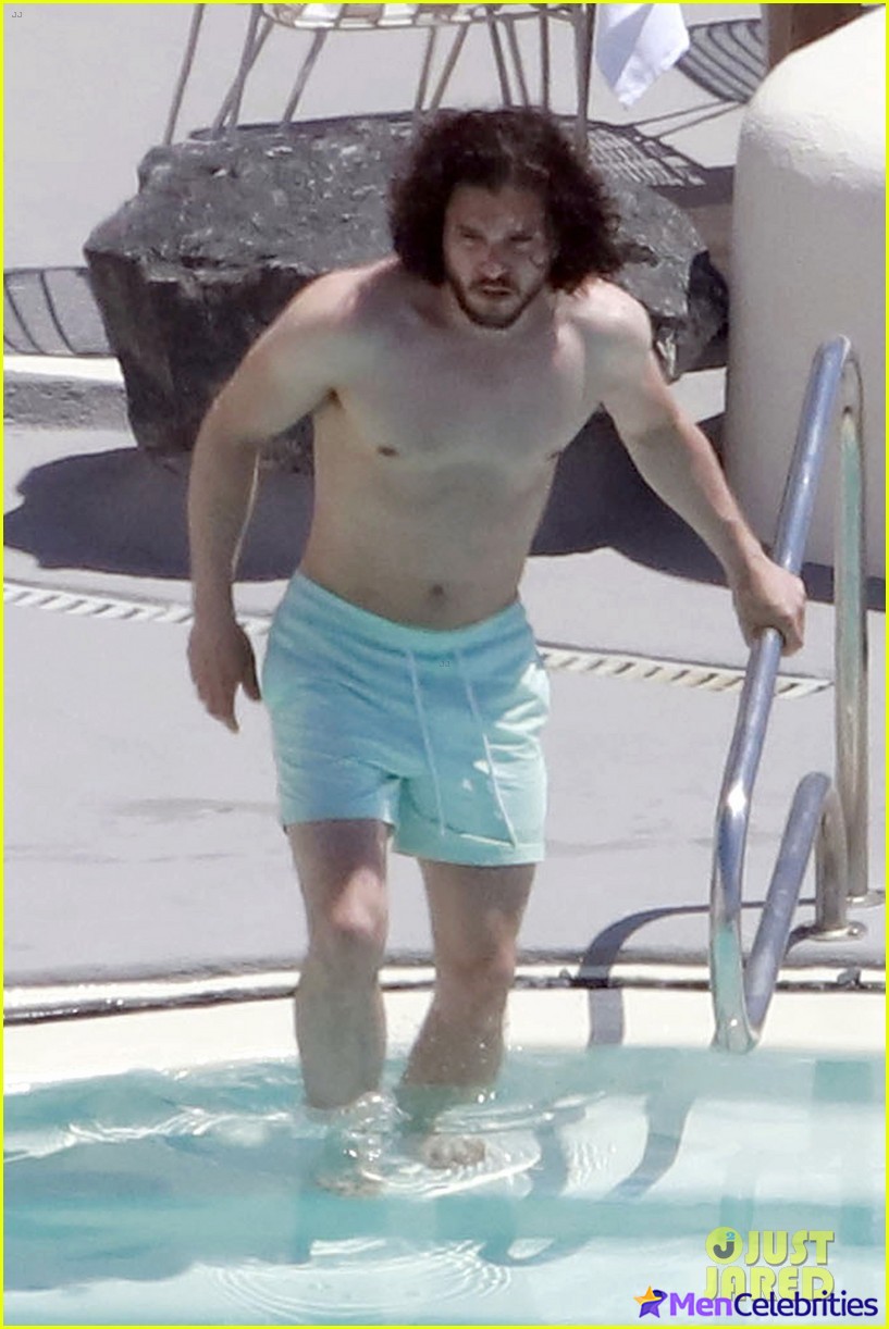 Kit Harington beach