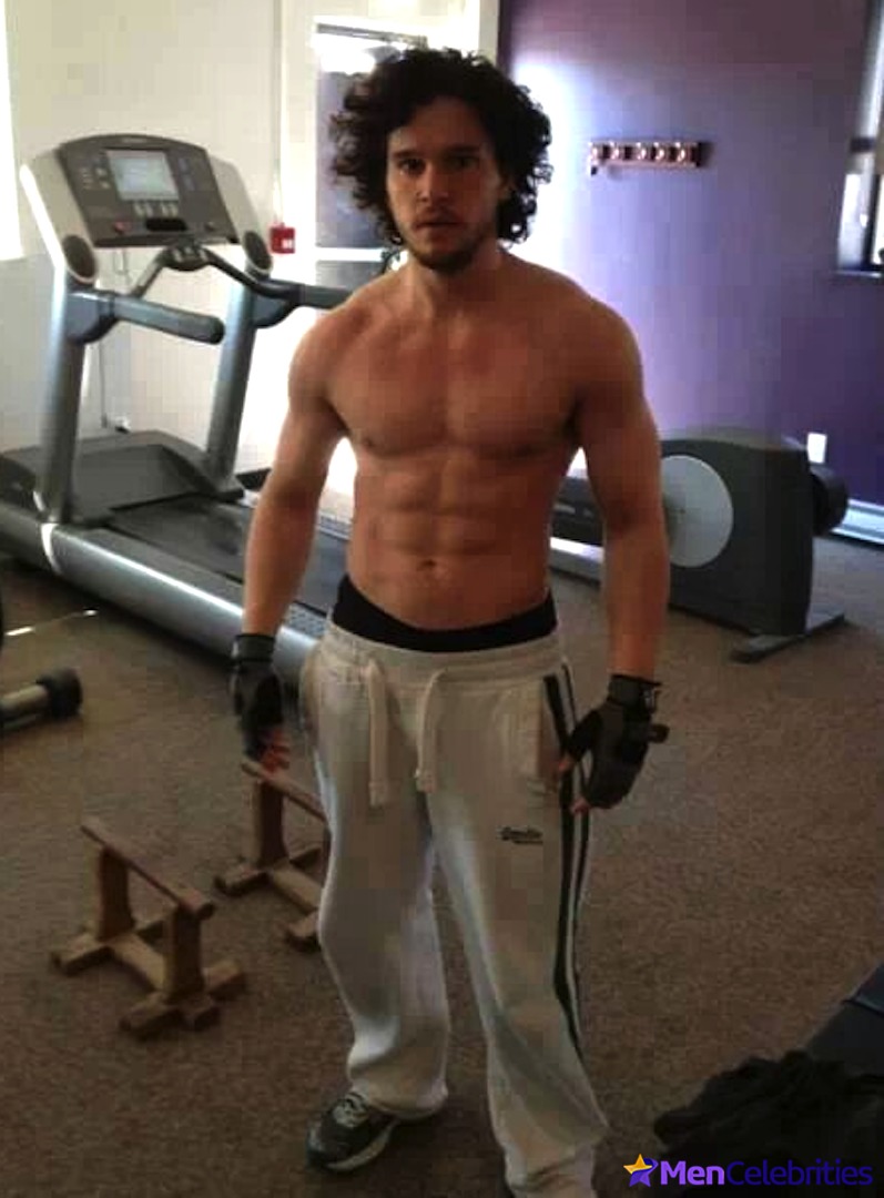 Kit Harington bulge