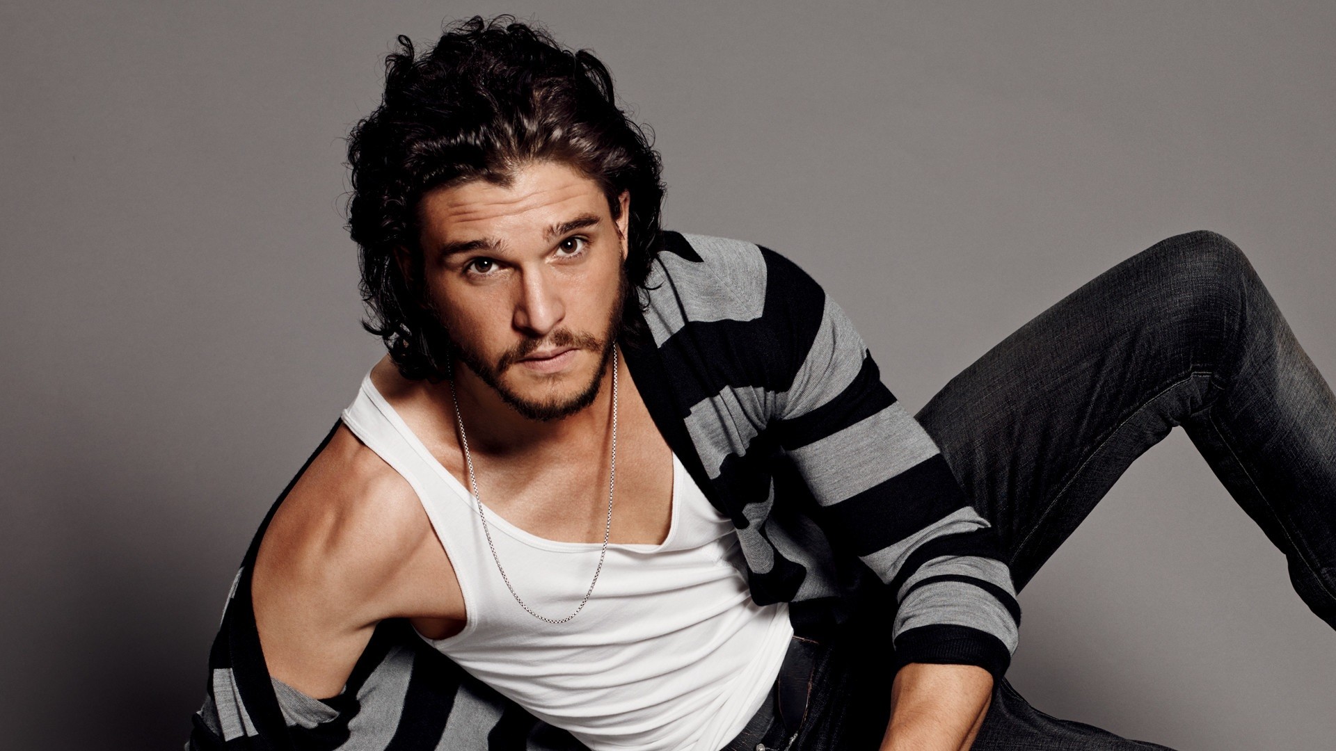 Kit Harington Leaked Nude Pics & Uncensored Movie Scenes
