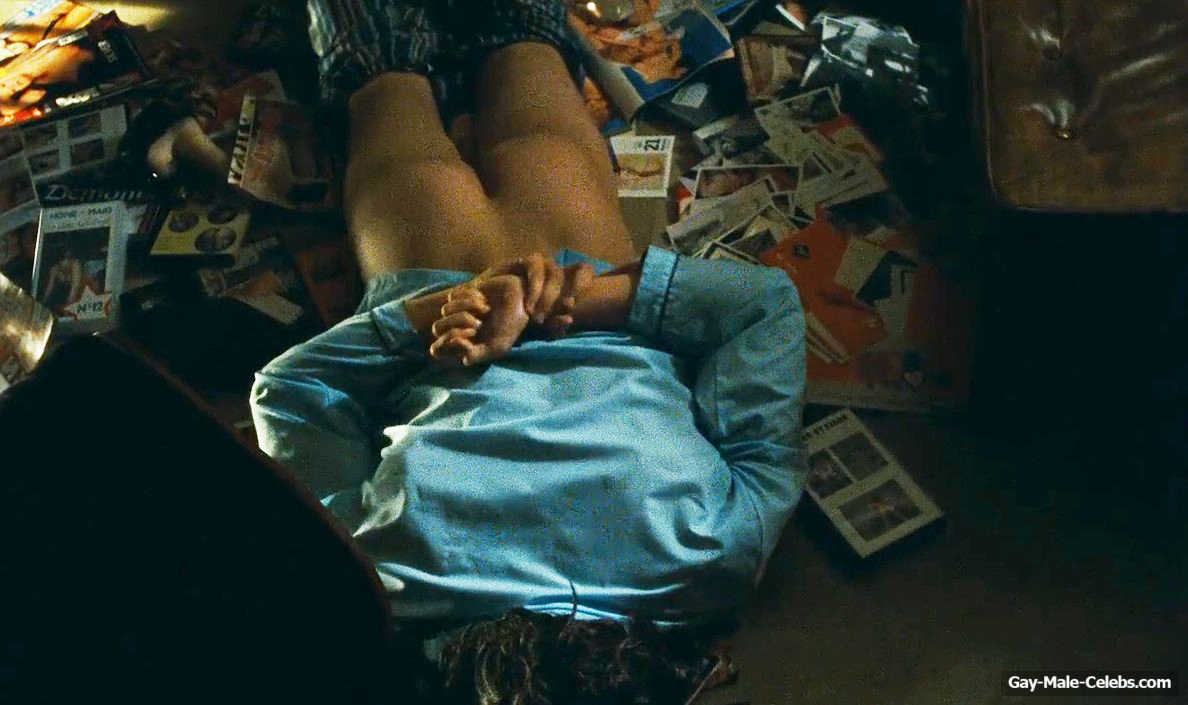 Louis Garrel Jerk Off And Uncensored Pee Scenes in Ma Mere