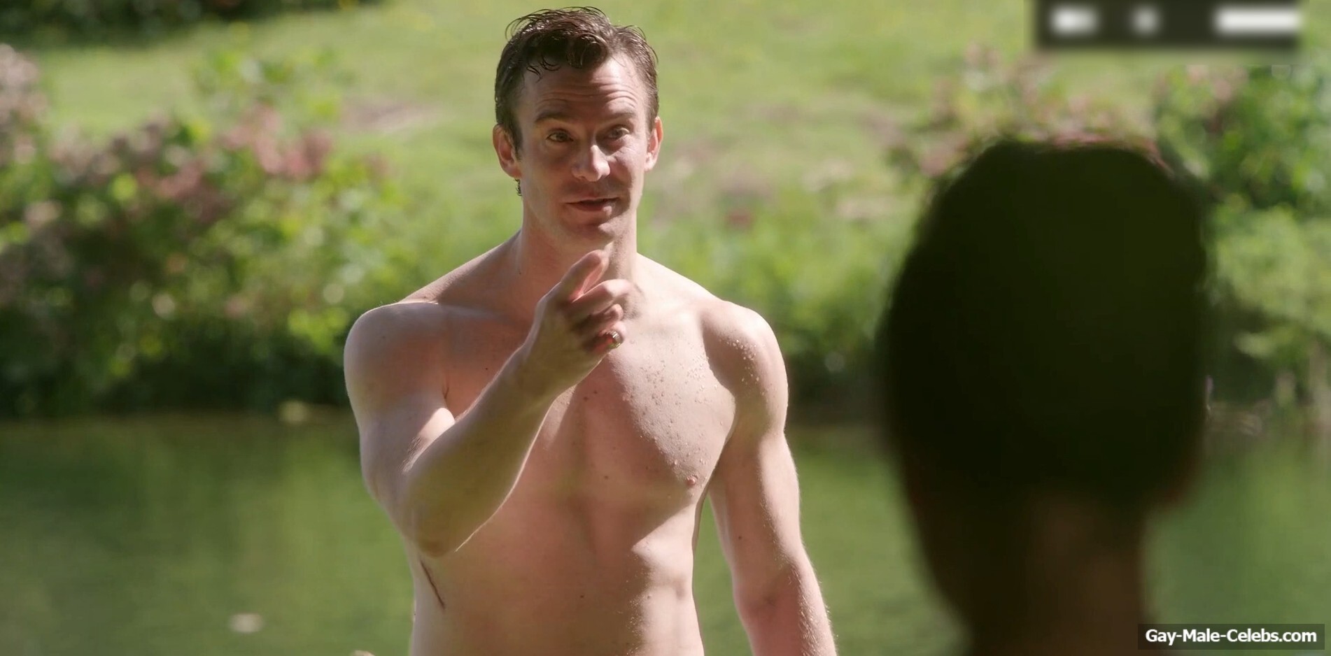 Luke Thompson Nude Scenes in Bridgerton